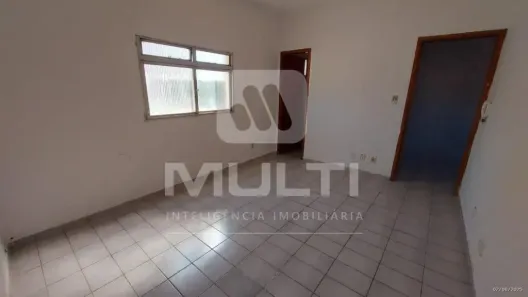 Prédio Comercial com 3 Quartos à venda, 510m² no Martins, Uberlândia