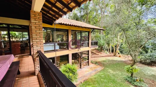 Casa de Condomínio com 3 Quartos para alugar, 360m² no Caxambu, Jundiaí