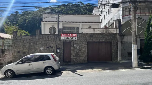 Imóvel Comercial com 4 Quartos para alugar, 130m² no Várzea, Teresópolis