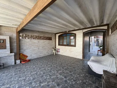 Casa com 3 Quartos à venda, 123m² no Maracanã, Praia Grande