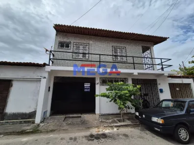 Casa com 3 Quartos para alugar, 306m² no Cidade 2000, Fortaleza