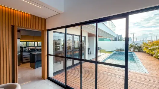 Casa de Condomínio com 4 Quartos à venda, 250m² no Cidade Alpha, Eusébio