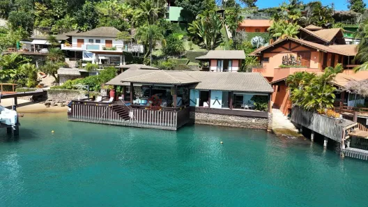 Casa de Condomínio com 5 Quartos para alugar, 599m² no Portogalo, Angra dos Reis
