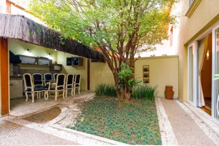 Casa com 3 Quartos para venda ou aluguel, 217m² no Jardim Paulistano, São Paulo