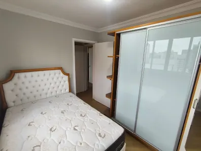 Apartamento com 3 Quartos para alugar, 144m² no Centro, Curitiba