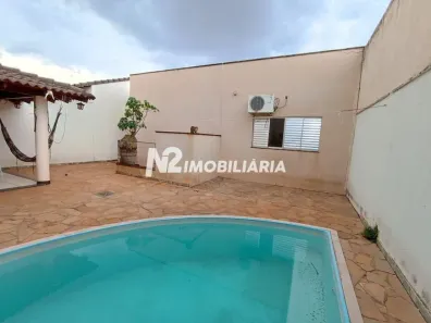 Casa com 3 Quartos à venda, 149m² no Jardim Holanda, Uberlândia