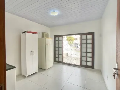 Kitnet com 1 Quarto para alugar, 18m² no Carvoeira, Florianópolis