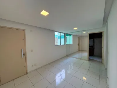 Apartamento com 2 Quartos para alugar, 48m² no Virgem Santa, Macaé