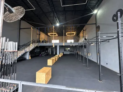 Galpão/Depósito/Armazém à venda, 306m² no Novo Mundo, Uberlândia