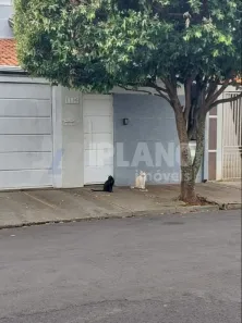 Casa com 3 Quartos à venda, 124m² no Jardim Floridiana (Vila Xavier), Araraquara