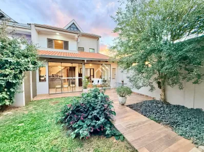 Sobrado com 3 Quartos à venda, 225m² no Neves, Ponta Grossa