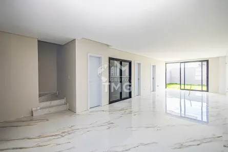 Sobrado com 3 Quartos à venda, 230m² no São Braz, Curitiba