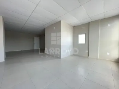 Sala Comercial para alugar, 44m² no Aeroporto, Tubarão