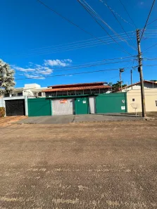 Casa com 3 Quartos para alugar, 240m² no Plano Diretor Norte, Palmas