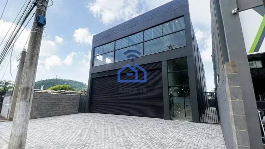Ponto Comercial para alugar, 600m² no Sumaré, Caraguatatuba