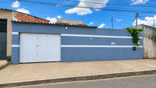 Casa com 3 Quartos à venda, 150m² no Santa Maria, Brasília
