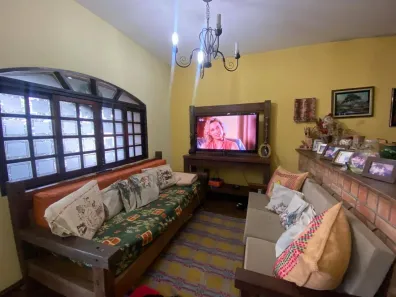 Sobrado com 4 Quartos à venda, 430m² no Vila Suissa, Mogi das Cruzes