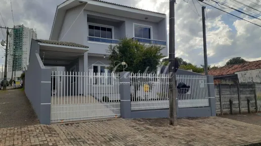 Sobrado com 3 Quartos à venda, 186m² no Uvaranas, Ponta Grossa