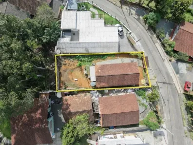 Lote/Terreno à venda, 364m² no Iririú, Joinville