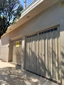 Casa com 2 Quartos para alugar, 102m² no Centro, Sertãozinho