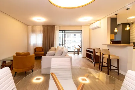 Apartamento com 3 Quartos para alugar, 153m² no Cabral, Curitiba
