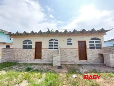 Casa com 2 Quartos para alugar, 40m² no Vargem Grande, Florianópolis