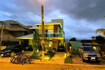 Casa de Condomínio com 5 Quartos para alugar, 200m² no Parque Balneario Oasis, Peruíbe