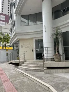Apartamento com 3 Quartos para alugar, 153m² no Centro, Balneário Camboriú