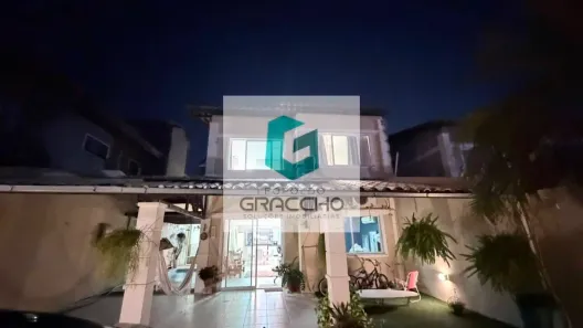 Casa com 5 Quartos à venda, 200m² no Edson Queiroz, Fortaleza