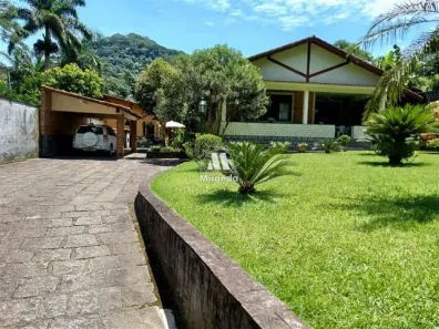 Casa com 6 Quartos à venda, 376m² no Monte Oliveti, Guapimirim