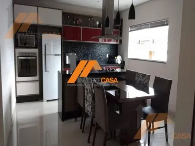 Sobrado com 4 Quartos à venda, 245m² no Vila Hortência, Sorocaba