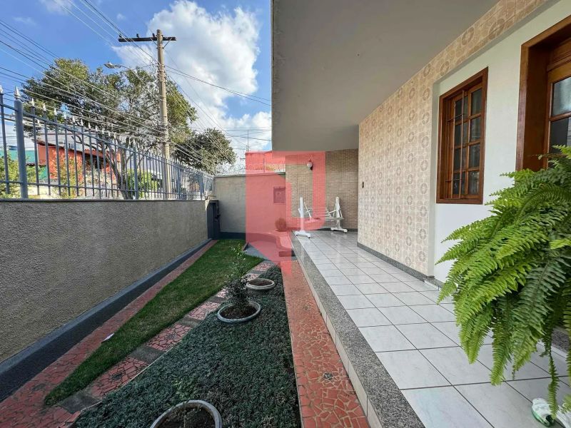 Casa com 3 quartos — Caiçaras, Belo Horizonte