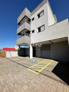 Ponto Comercial para alugar, 74m² no Novo Mundo, Uberlândia