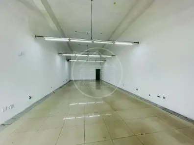 Ponto Comercial para alugar, 252m² no Parque Maria Helena, São Paulo