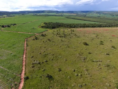 Fazenda/Sítio com 3 Quartos à venda, 150m² no , Prata