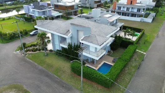 Casa de Condomínio com 6 Quartos à venda, 440m² no Torres, Torres