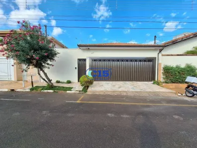 Casa com 3 Quartos à venda, 264m² no Jardim São Vicente, Franca
