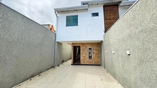 Sobrado com 3 Quartos à venda, 150m² no Dinah Borges, Eunápolis
