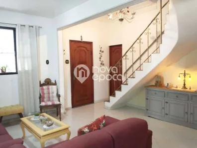 Casa com 6 Quartos à venda, 236m² no Grajaú, Rio de Janeiro