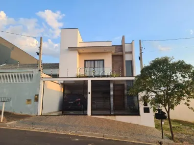 Sobrado com 3 Quartos à venda, 200m² no Jardim Ibirapuera, Campinas