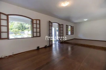 Casa com 4 Quartos à venda, 236m² no Carlos Guinle, Teresópolis