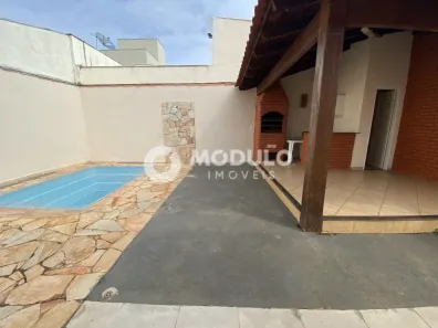 Casa de Condomínio com 3 Quartos à venda, 200m² no Jardim Holanda, Uberlândia