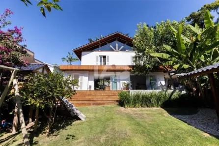 Casa com 3 Quartos à venda, 275m² no Praia das Taquaras, Balneário Camboriú