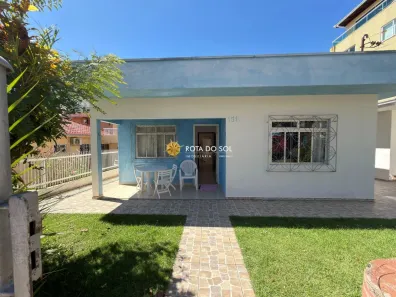 Casa com 2 Quartos à venda, 63m² no Centro, Bombinhas