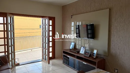 Casa com 3 Quartos à venda, 225m² no São Benedito, Uberaba