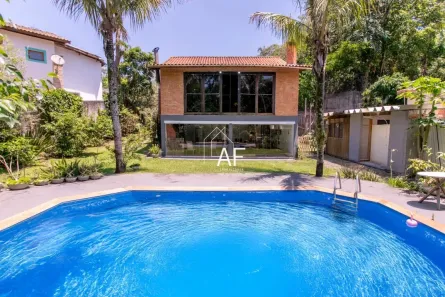 Casa de Condomínio com 3 Quartos à venda, 215m² no Jardim Colibri, Embu das Artes