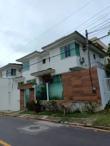 Casa com 3 Quartos para alugar, 170m² no Cancela Preta, Macaé