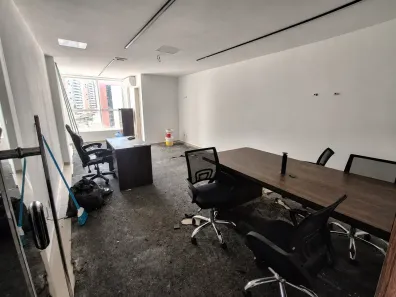 Sala Comercial à venda, 34m² no Renascença, São Luís