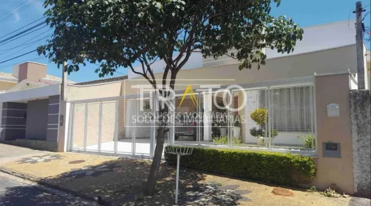 Sobrado com 3 Quartos à venda, 220m² no Vila Nogueira, Campinas