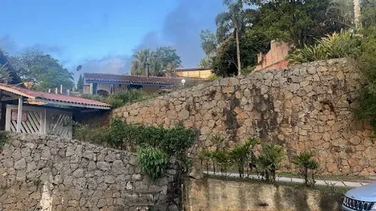 Casa de Condomínio com 3 Quartos à venda, 300m² no Cumbari, Mairiporã
